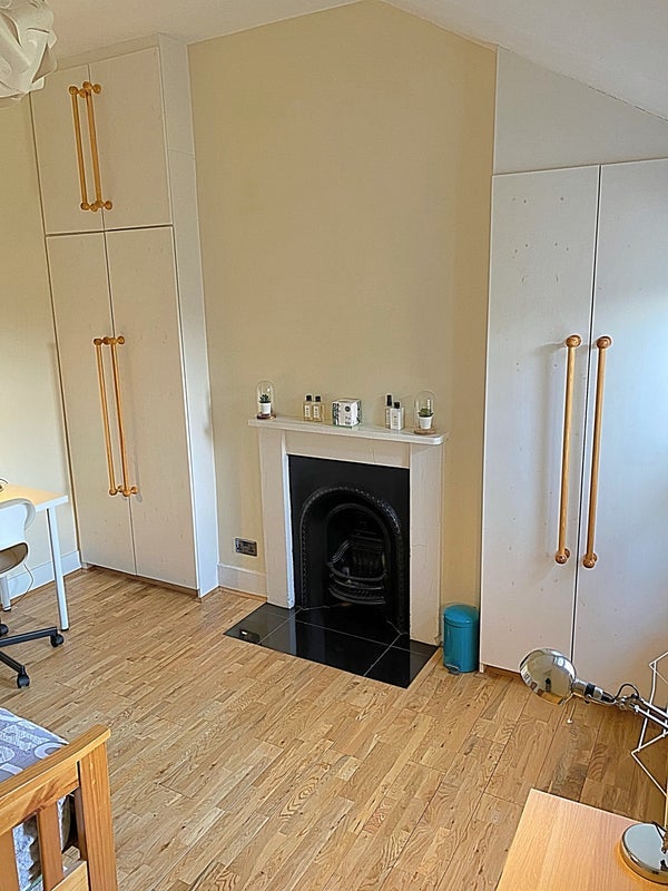 Room Friern Road in Greater London