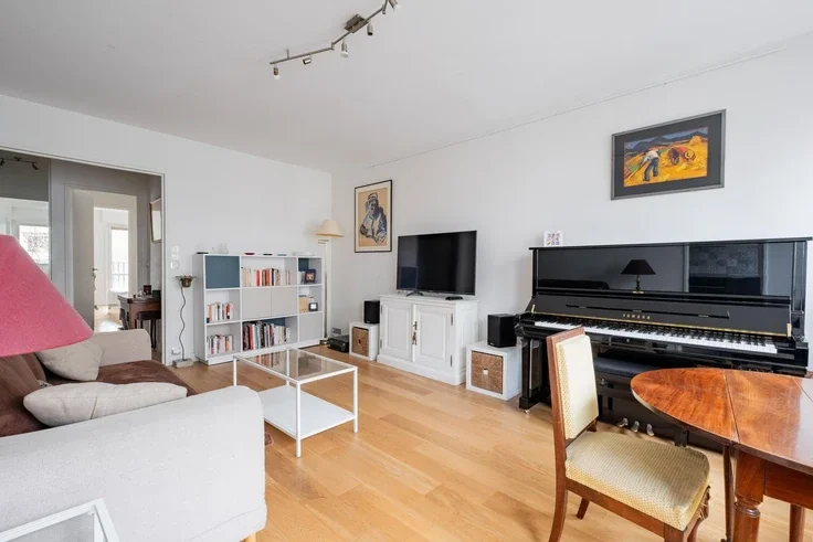 Appartement Rue de Rémusat à Paris