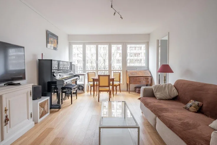 Appartement Rue de Rémusat à Paris