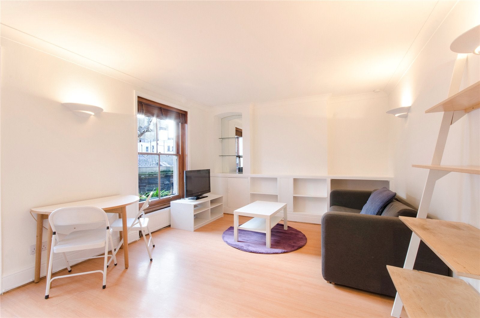 Flat Little Russell Street in Greater London