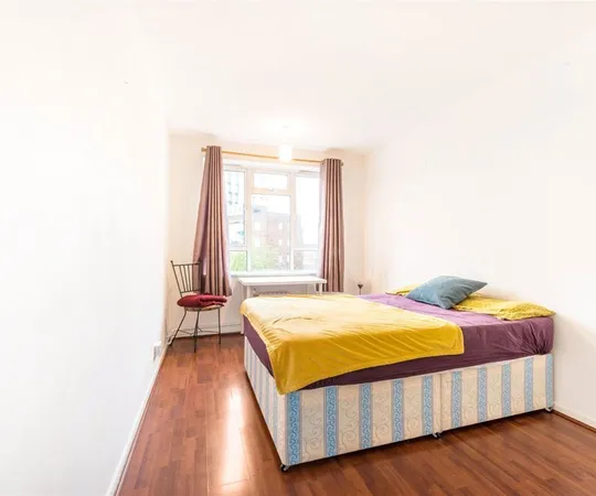Room Cumberland Street in City of Westminster