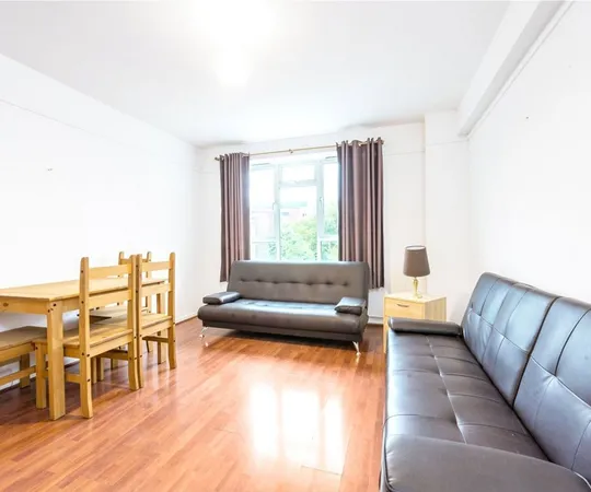 Room Cumberland Street in City of Westminster
