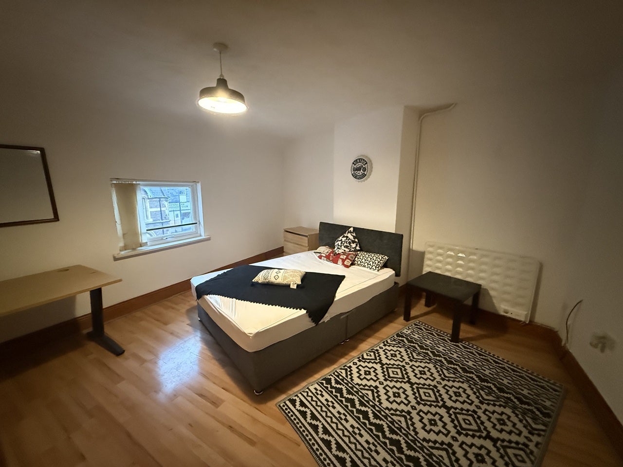 Flat Humberstone Gate in Leicester