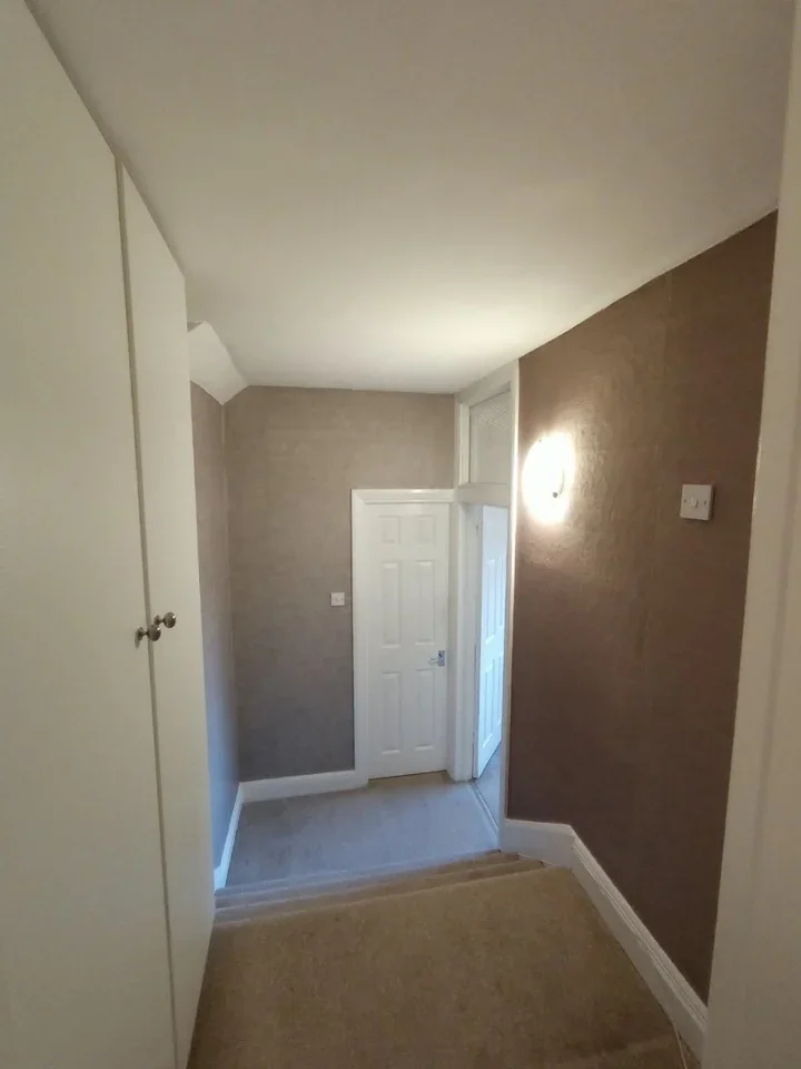 Flat Teignmouth Road in Greater London