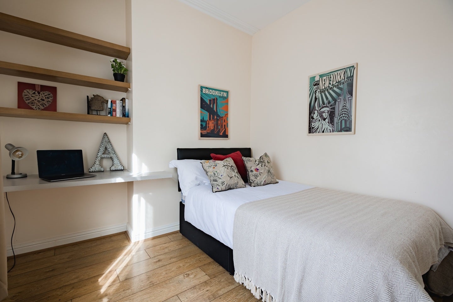 Room Marshall Street in Hull