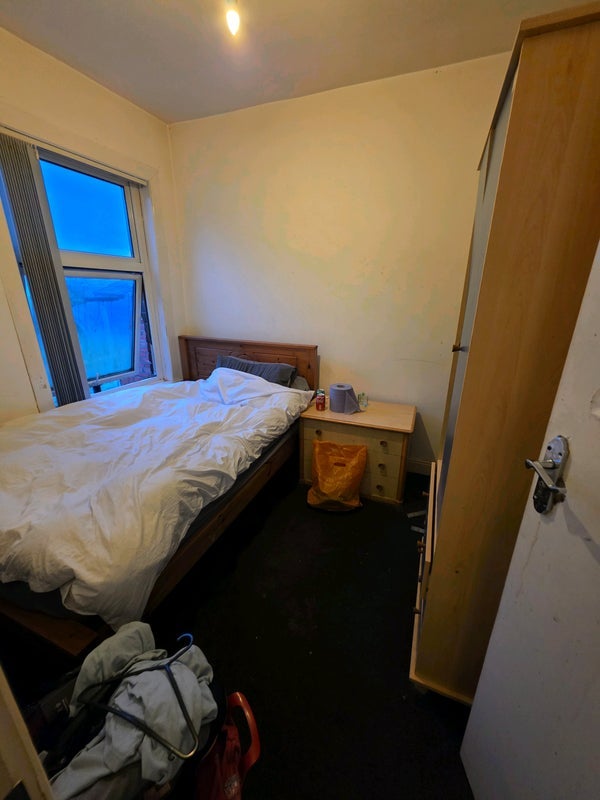Room Pershore Road in Birmingham