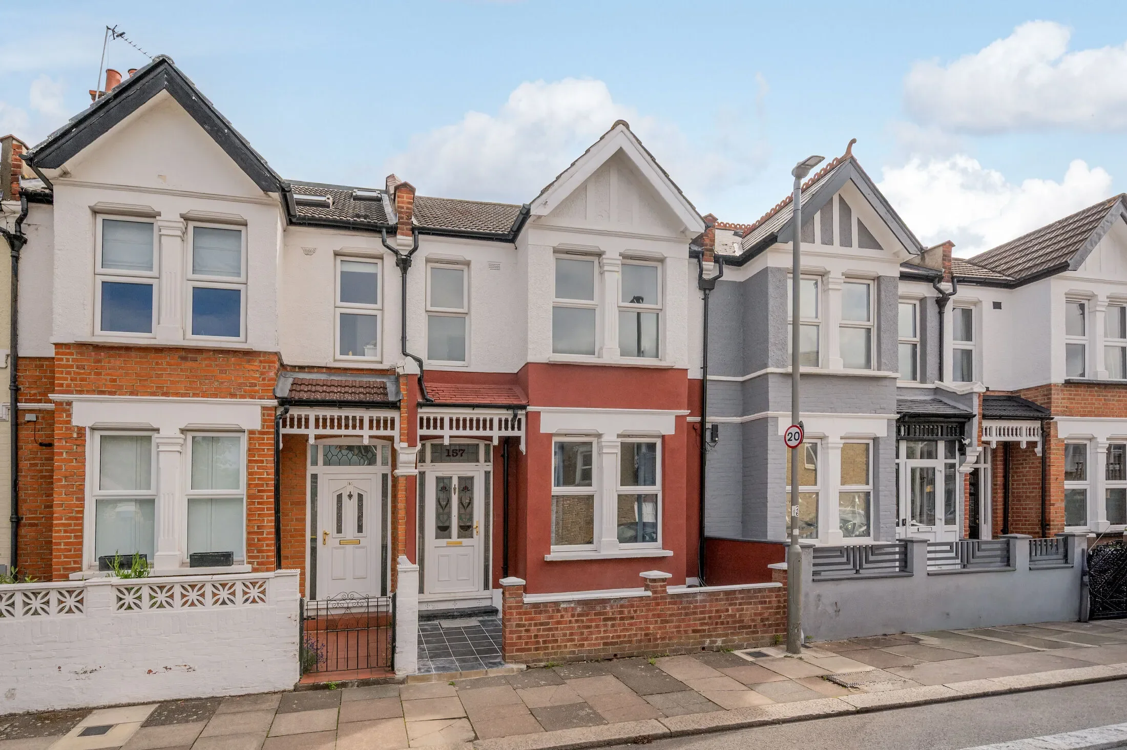 House Totterdown Street in Greater London