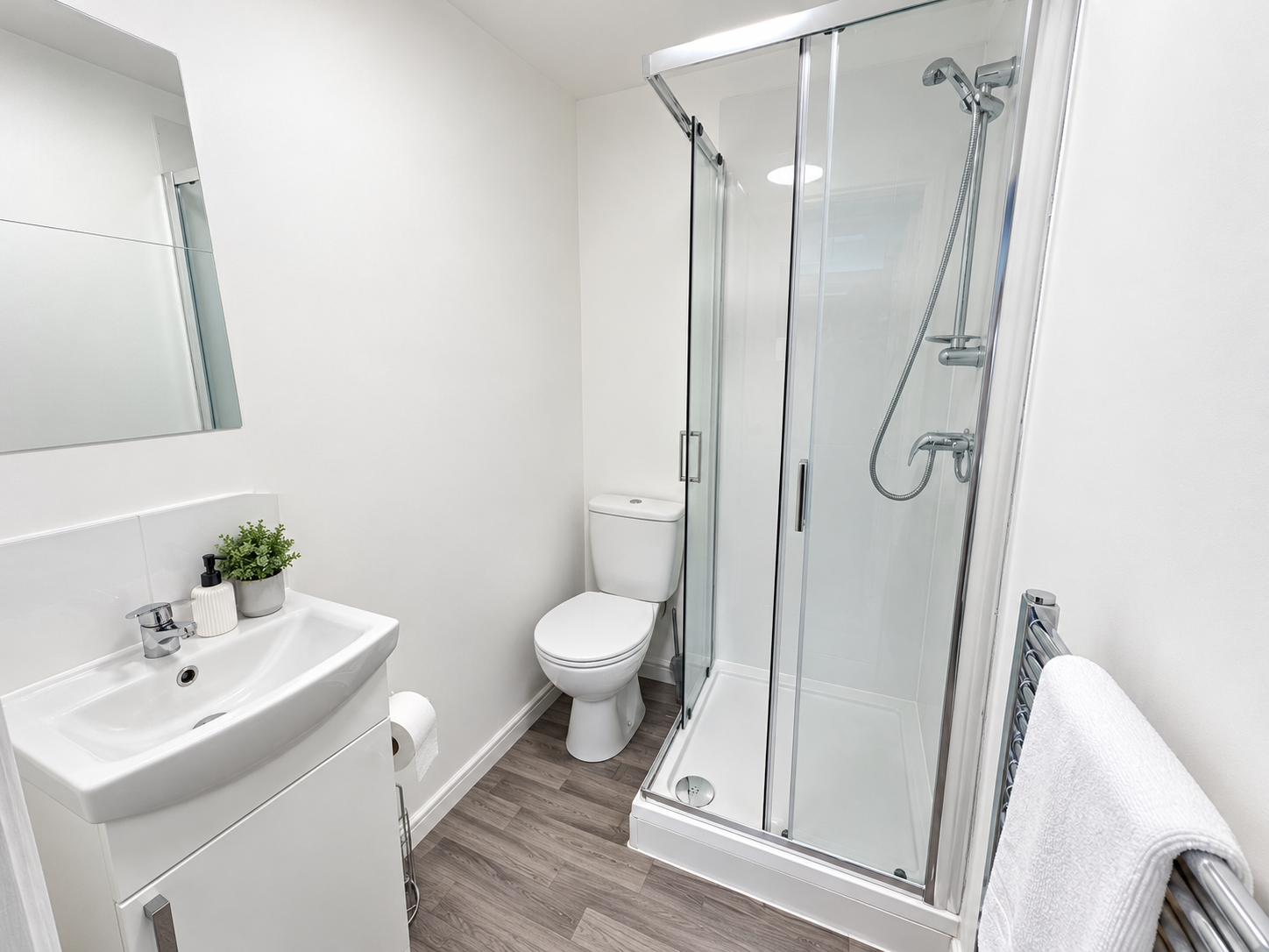 Flat Whitwood Lane in Wakefield
