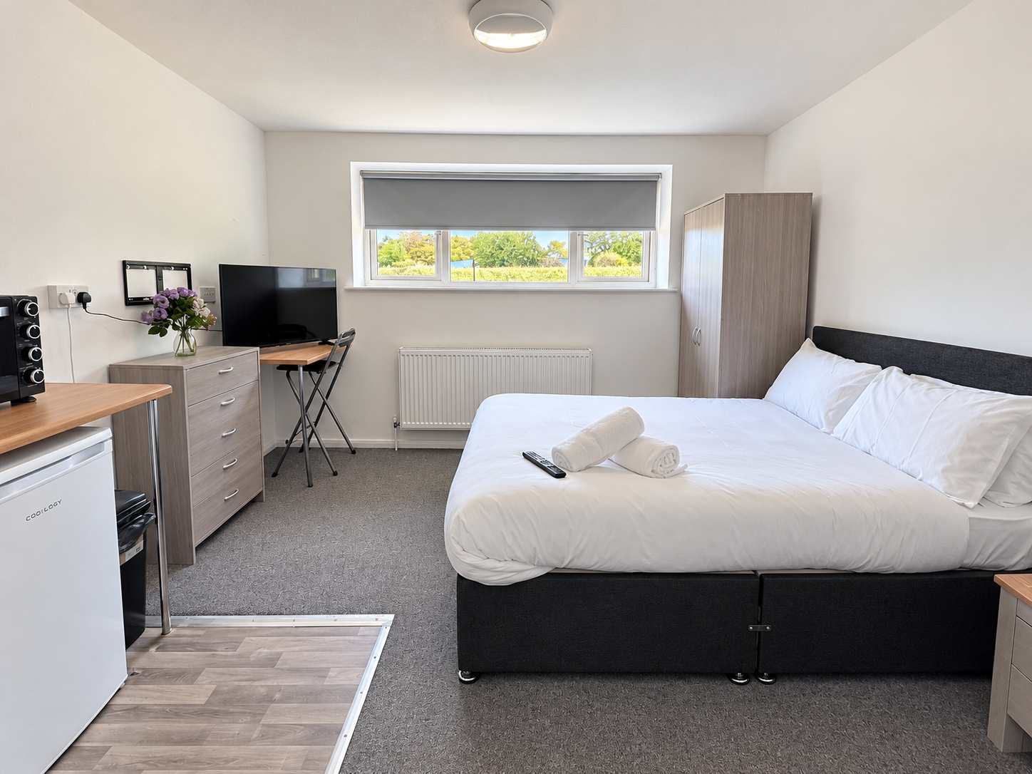 Flat Whitwood Lane in Wakefield