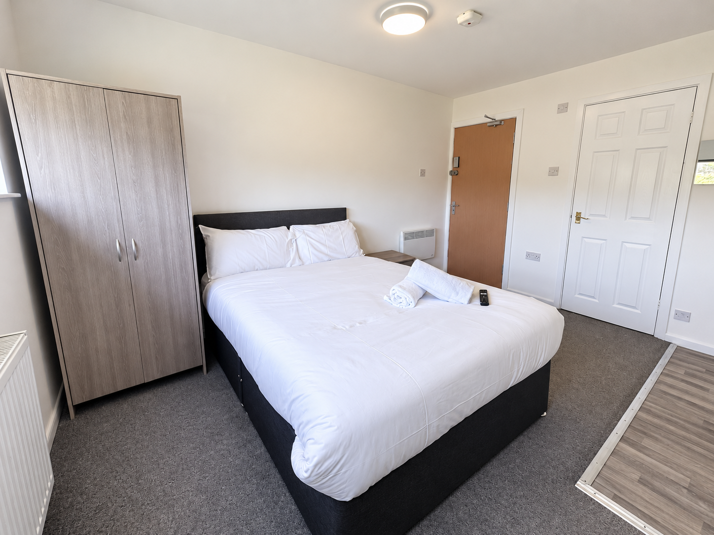 Flat Whitwood Lane in Wakefield