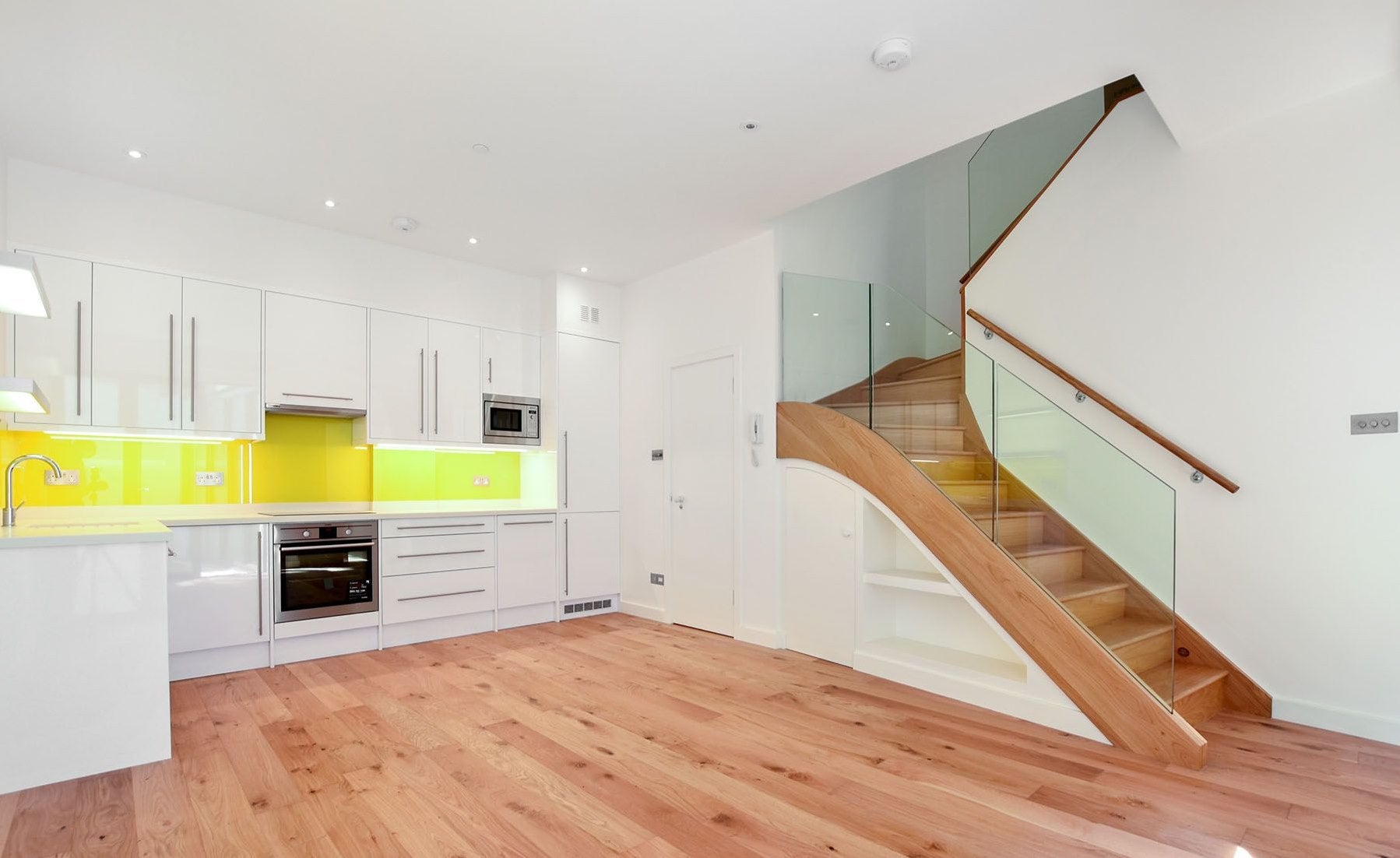 Flat Lanark Road in City of Westminster
