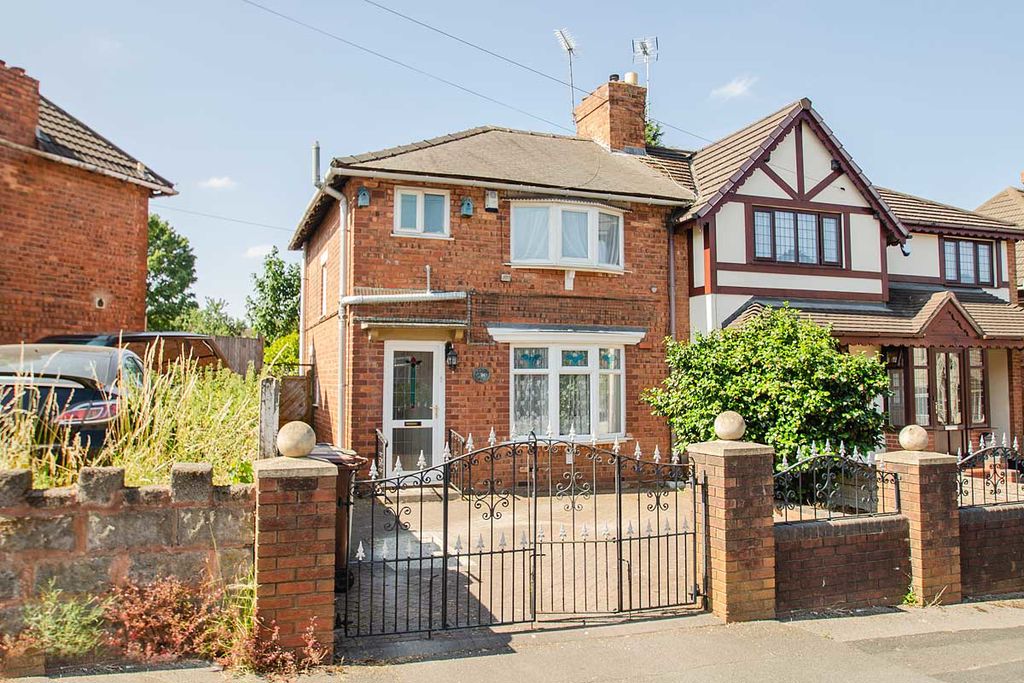 House Drayton Street in Darlaston