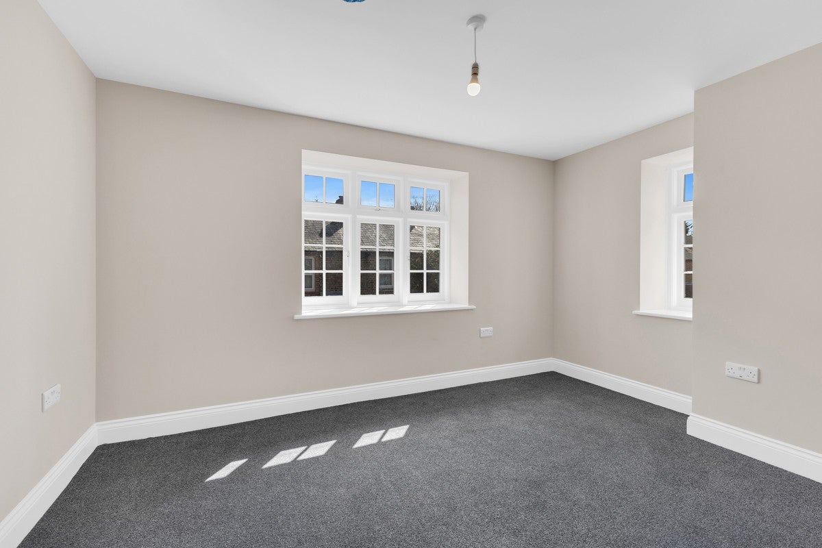 Flat Kent Road in Greater London