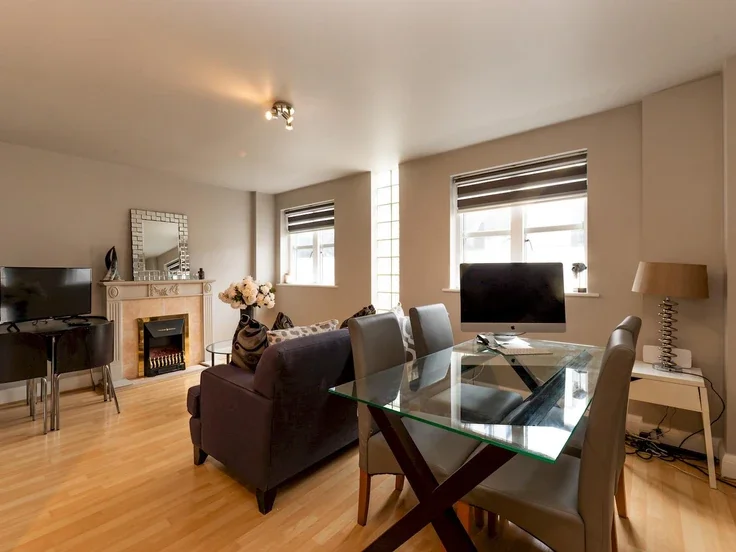 Flat Redan Place in City of Westminster