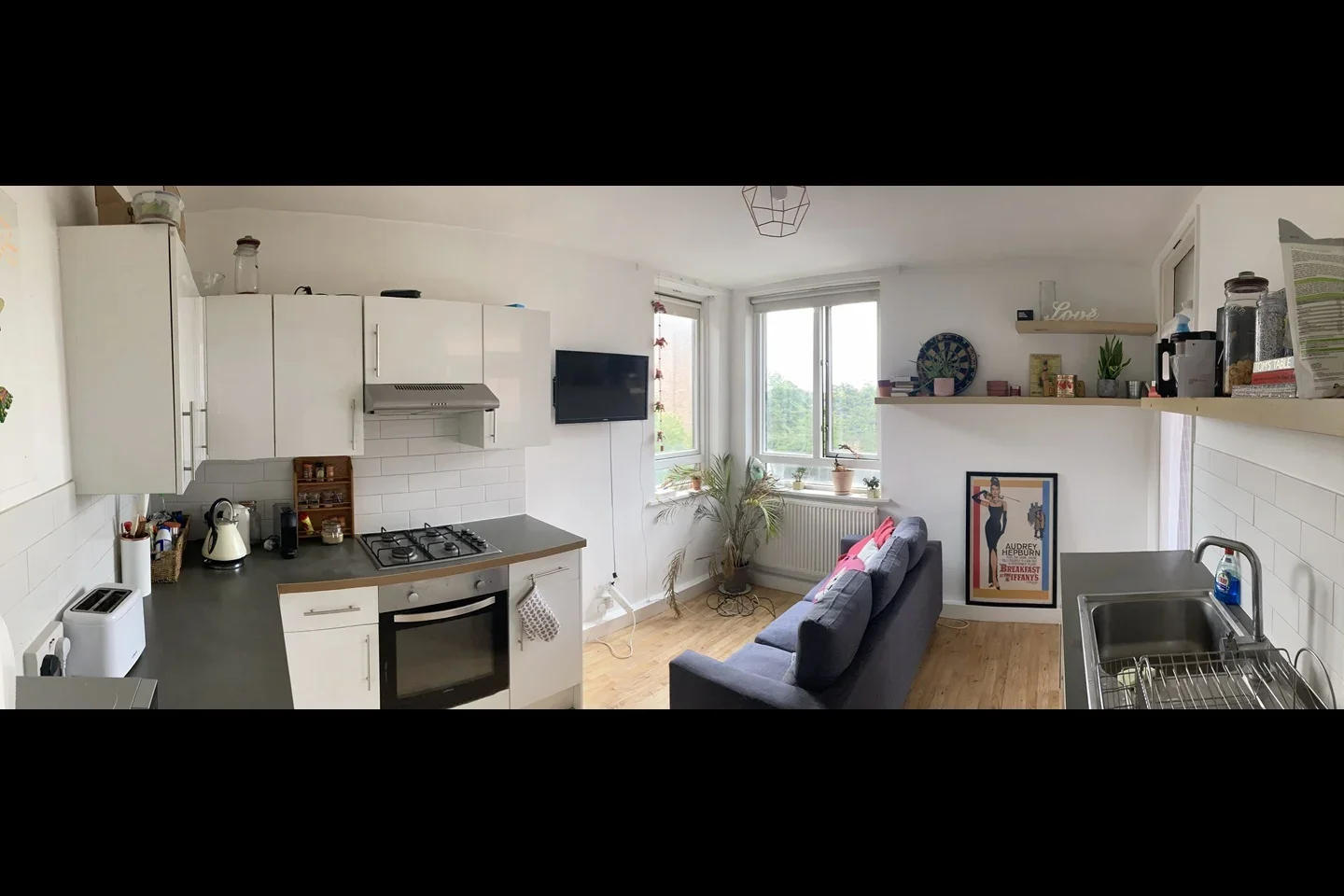 Flat Muston Road in Greater London
