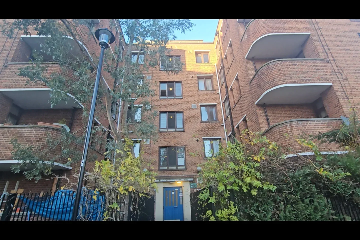 Flat Muston Road in Greater London