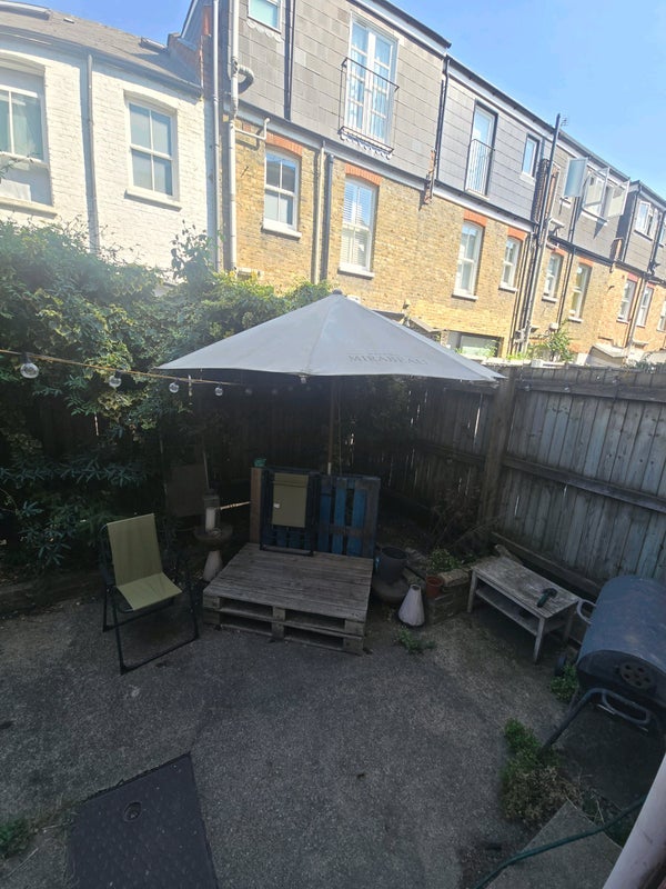 Room Galloway Road in Greater London