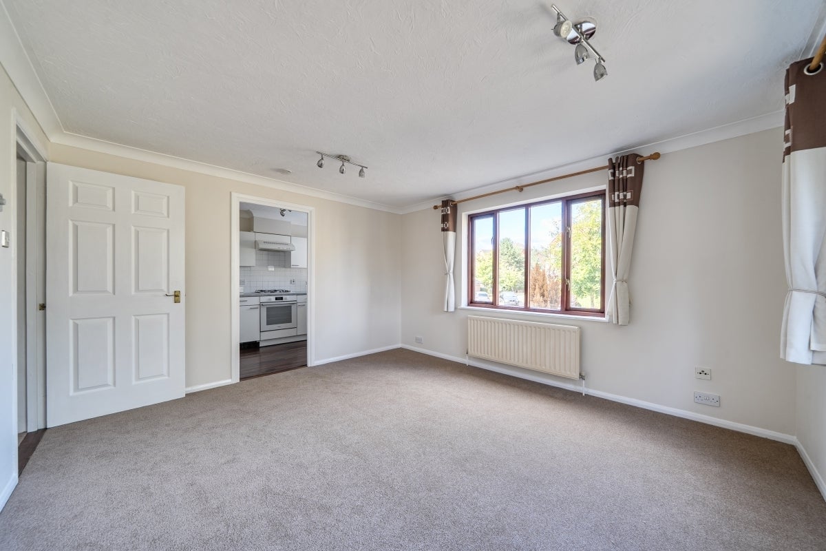 Flat St Annes Rise in Reigate and Banstead