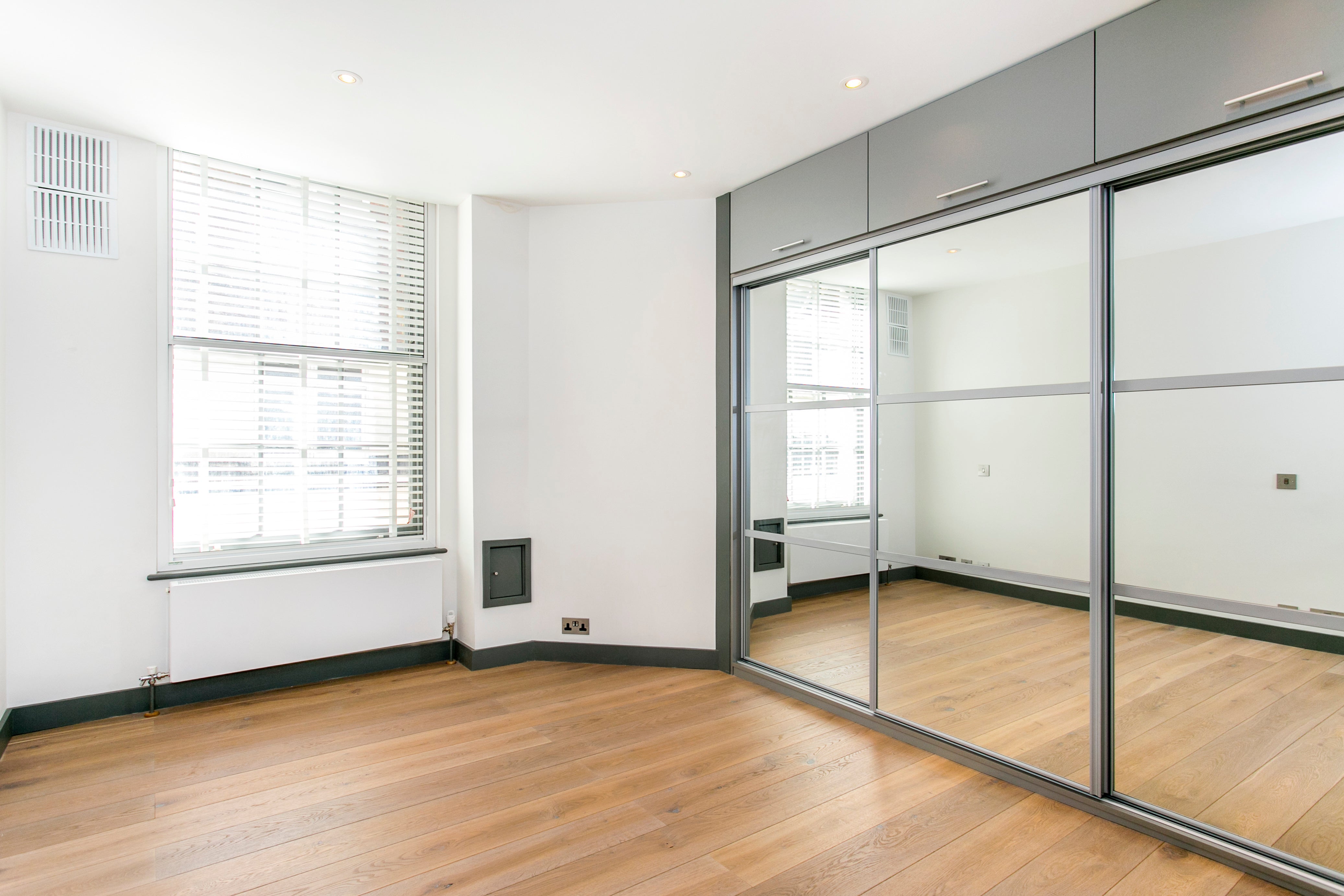 Flat Rupert Court in City of Westminster