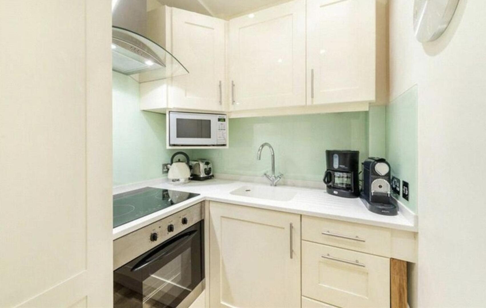 Flat Chelsea Manor Street in Greater London