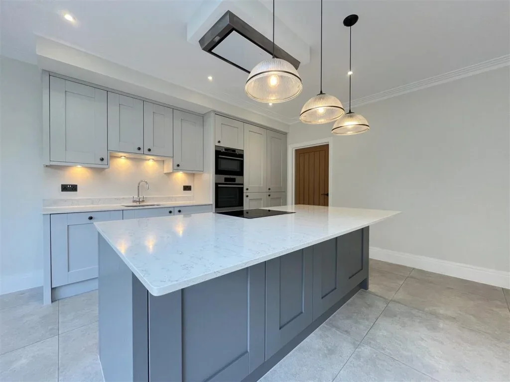House Burdon Lane in Greater London