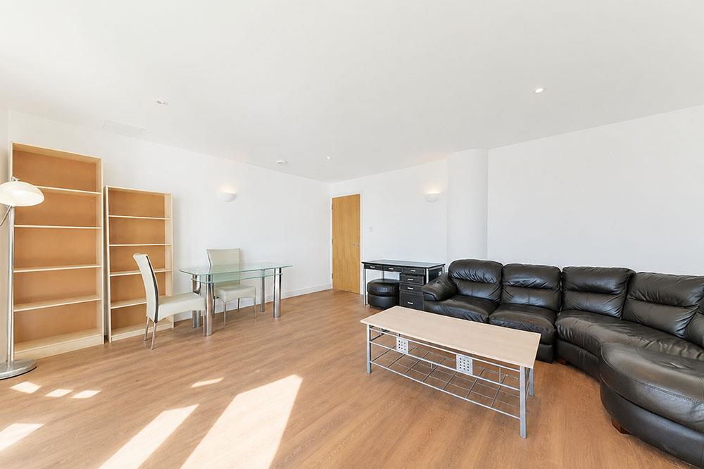Flat Palgrave Gardens in City of Westminster