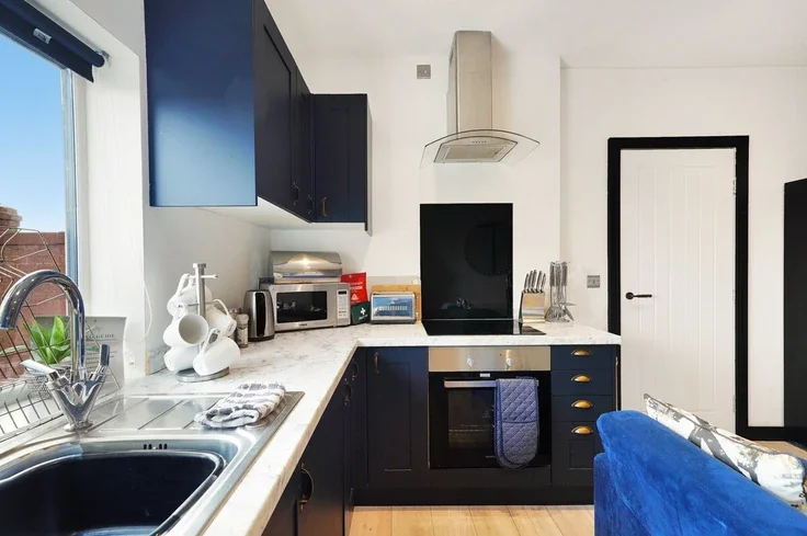 Flat Glebe Street in Wakefield