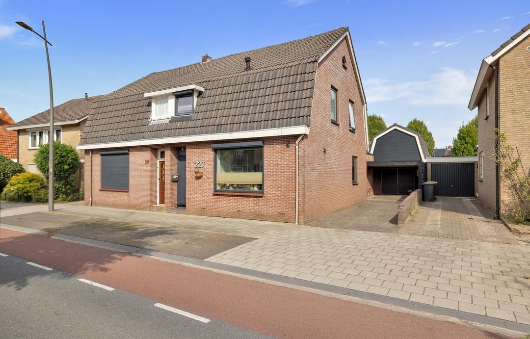Huis Gronausestraat 227 in Losser