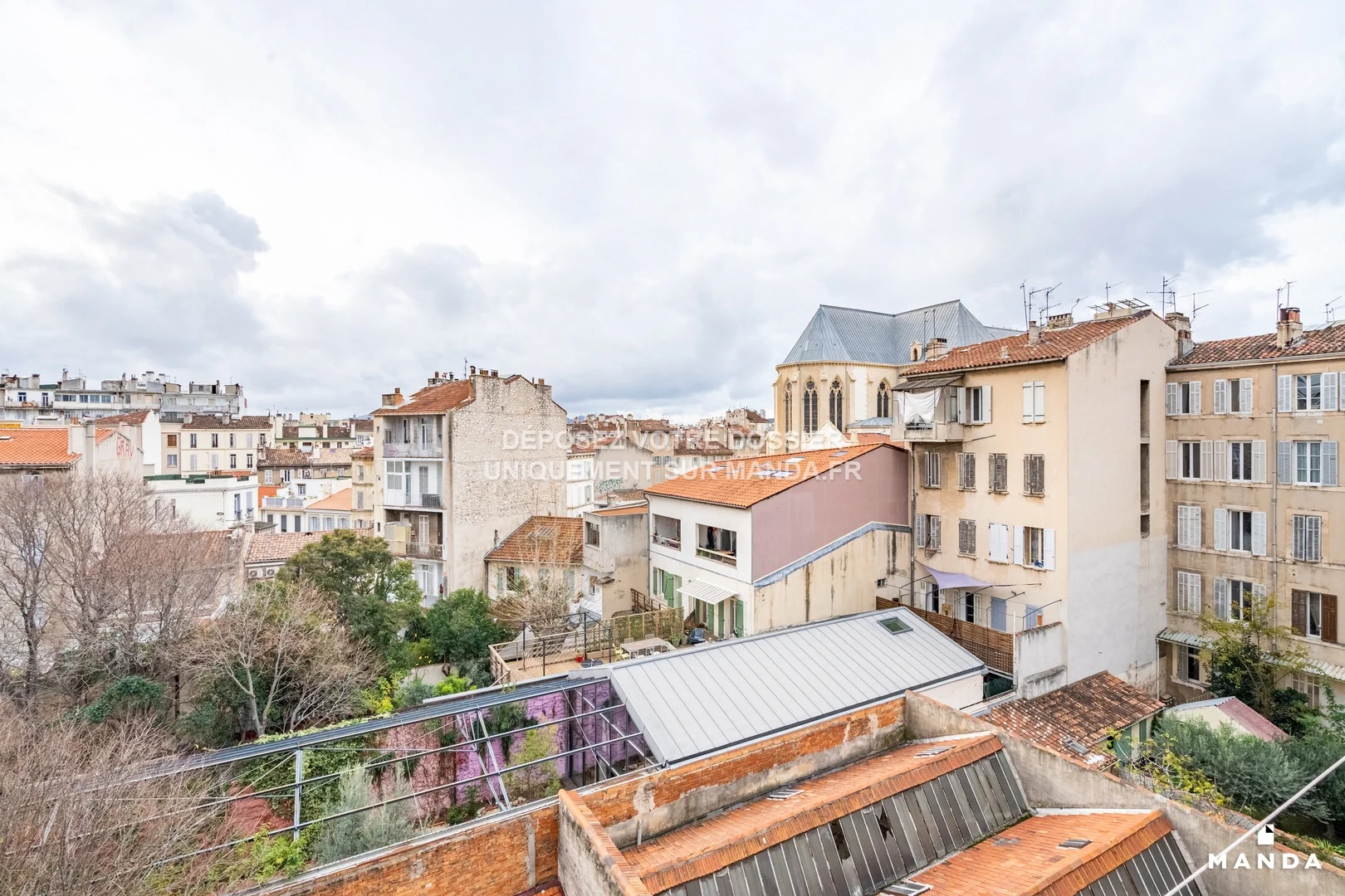 Flat Rue Abbé de l'Épée in Marseille