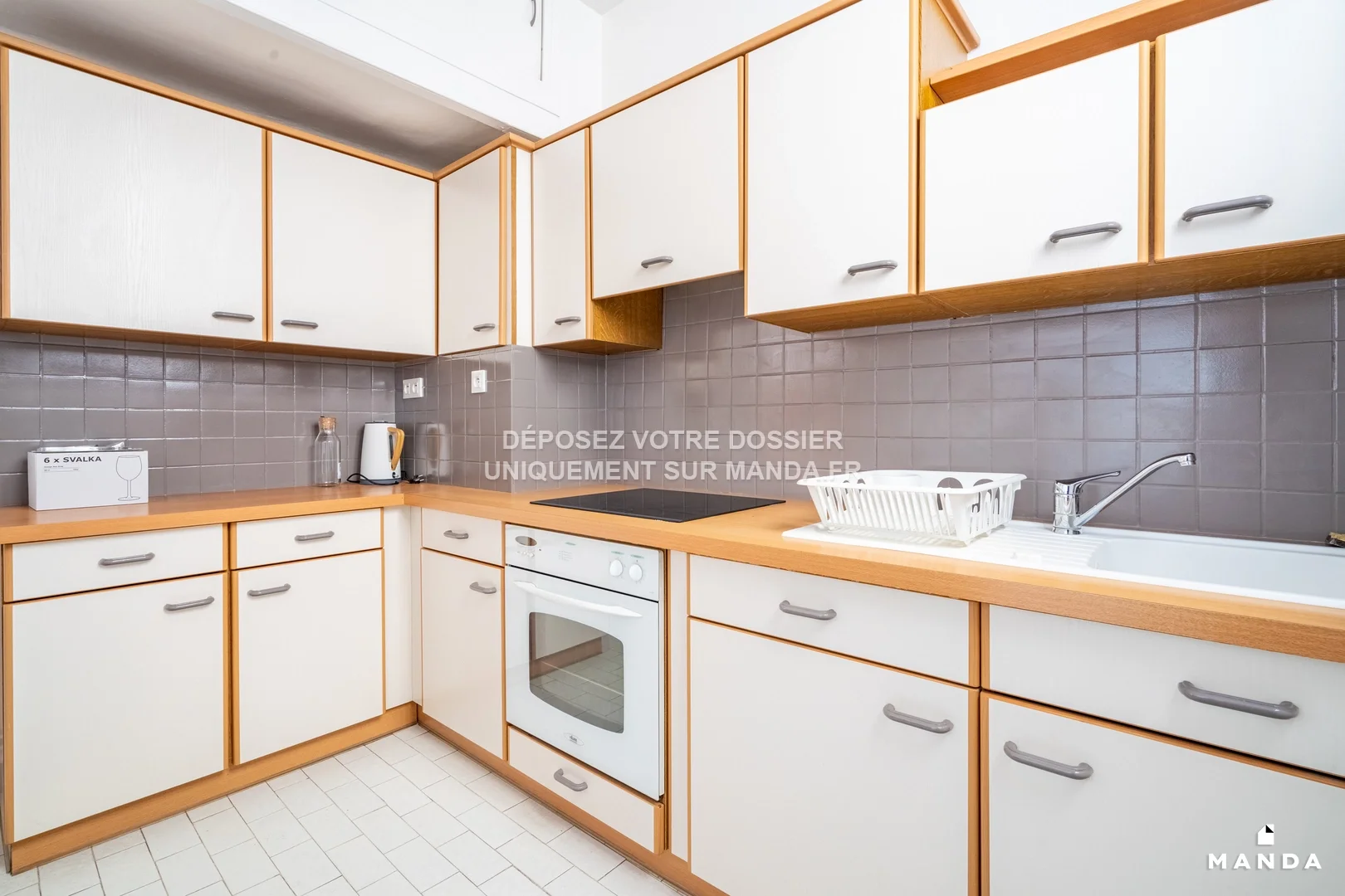 Flat Rue Abbé de l'Épée in Marseille