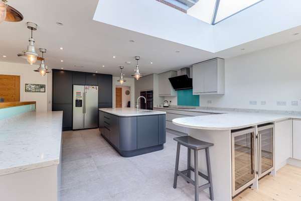 House Glaziers Lane in Guildford