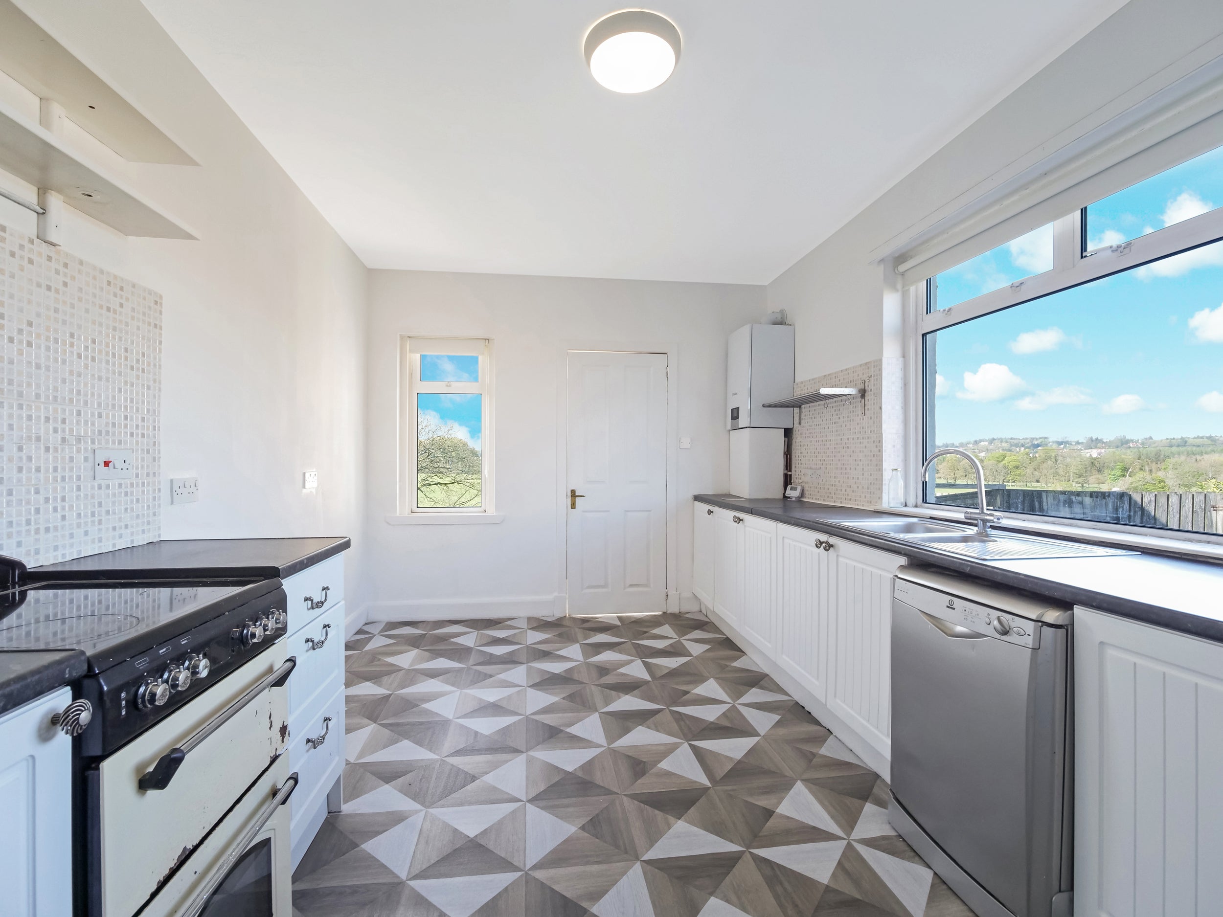 Flat Craigbet Road in Bridge of Weir