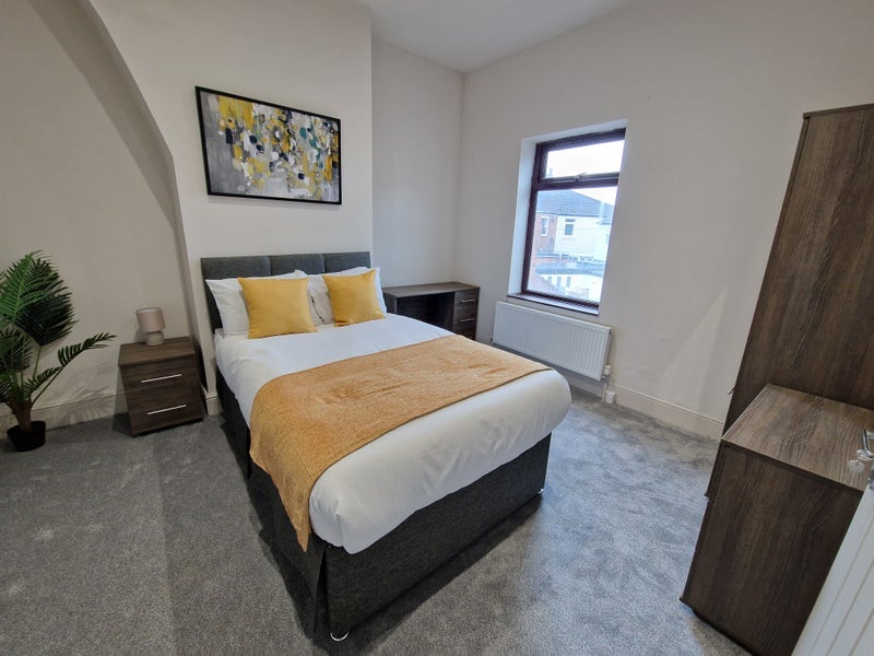 Room Greenway Road in Runcorn
