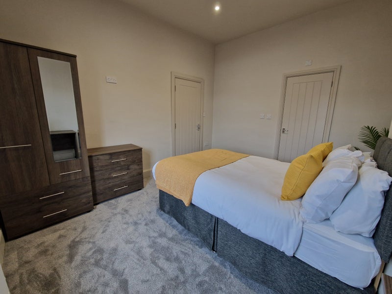 Room Greenway Road in Runcorn