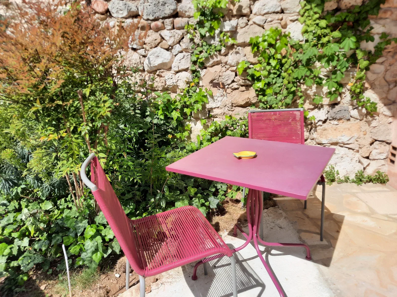 Room Rue Haute Bourgade in Donzère