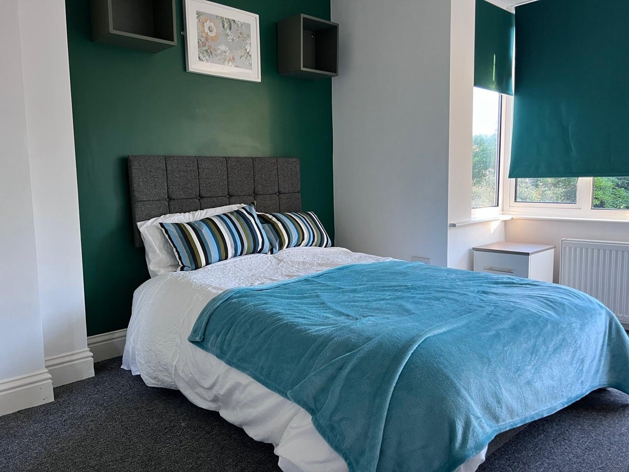 Room Denmark Road in Greater London