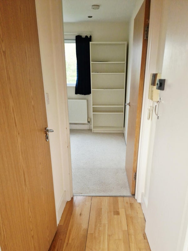 Flat Campden Road in Greater London
