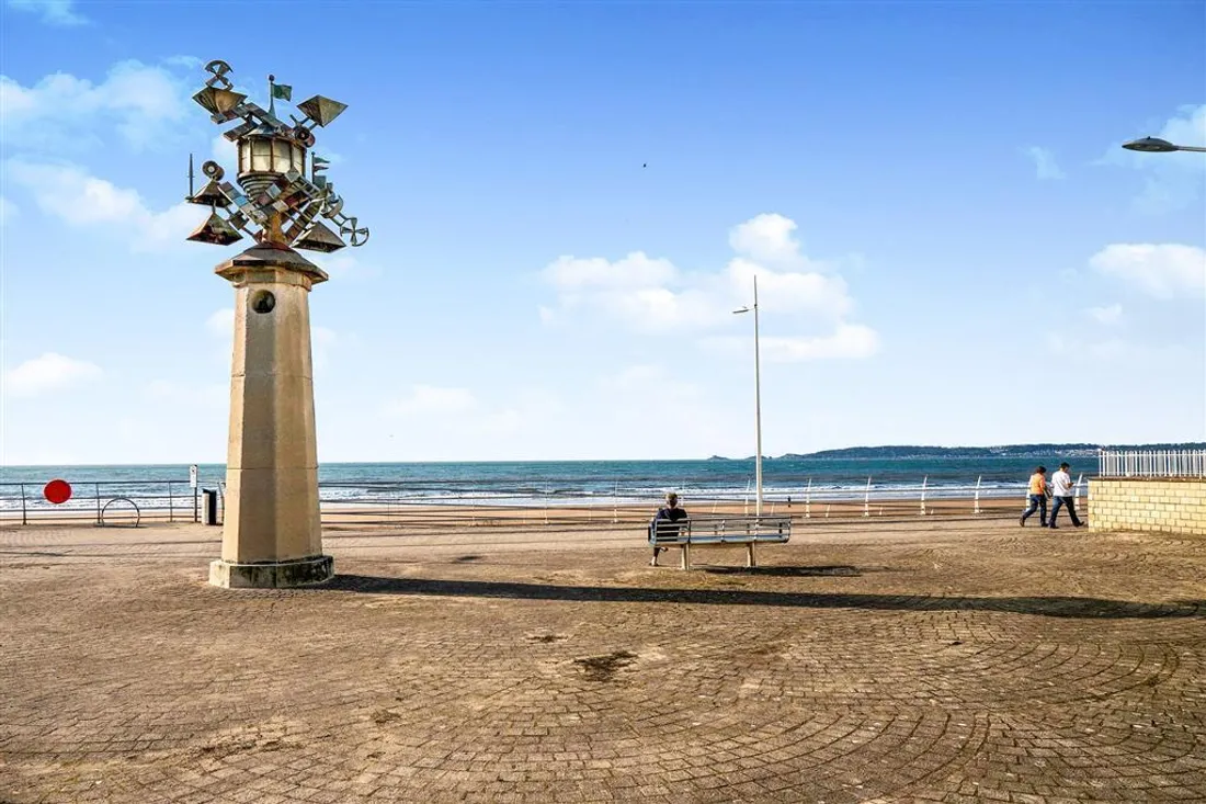 Flat Trawler Road in Swansea