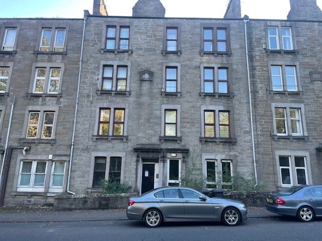 Flat Lochee Road in Dundee