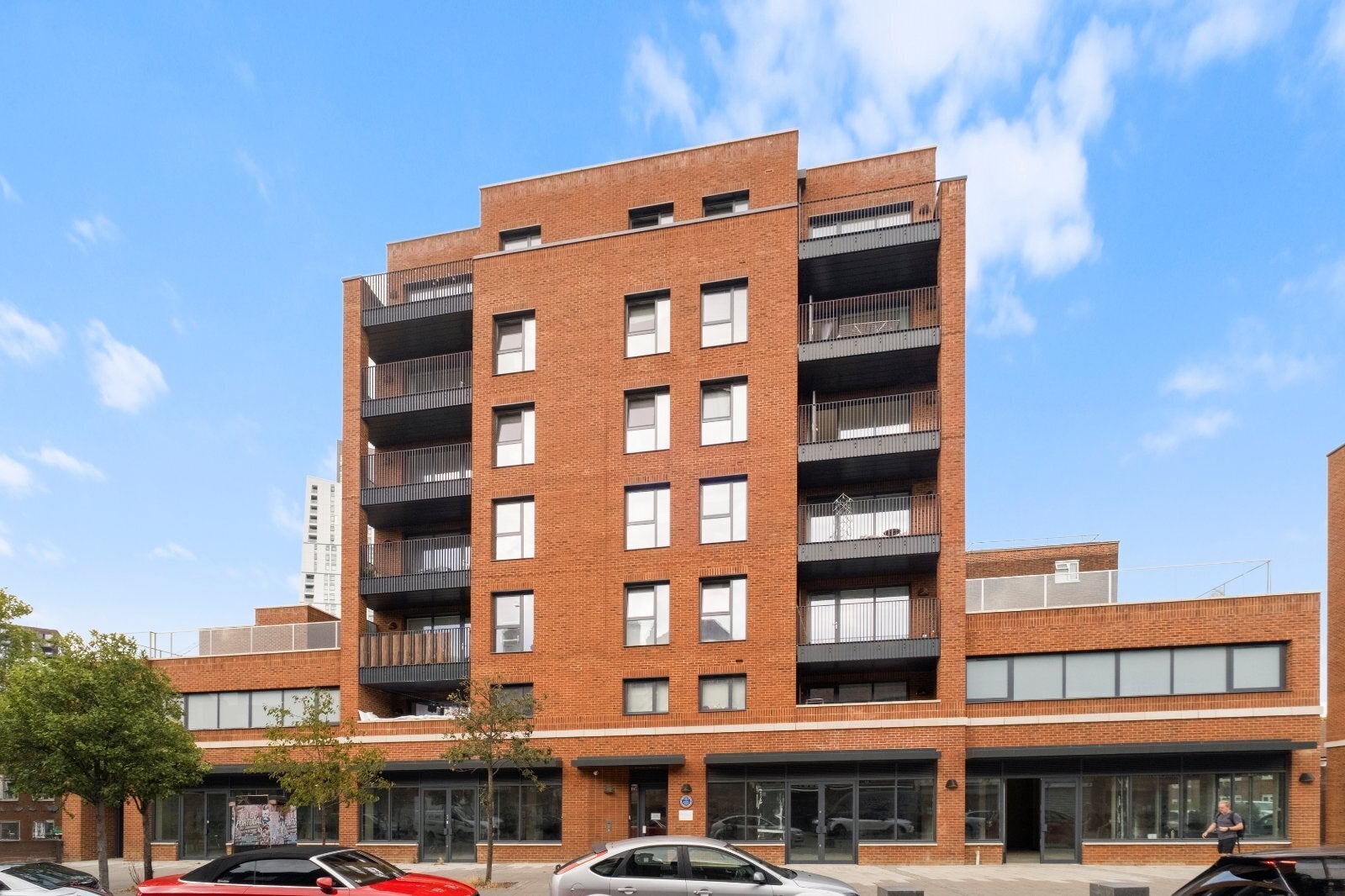Flat Wilcox Road in Greater London