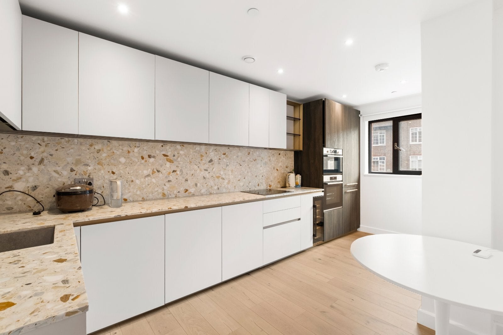 Flat Wilcox Road in Greater London