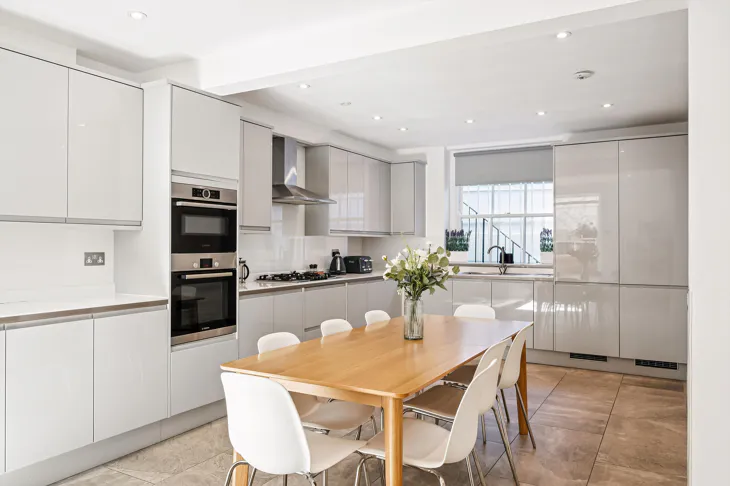 House Limerston Street in Greater London
