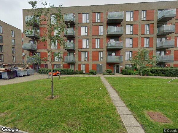 Flat Crest Road in Greater London