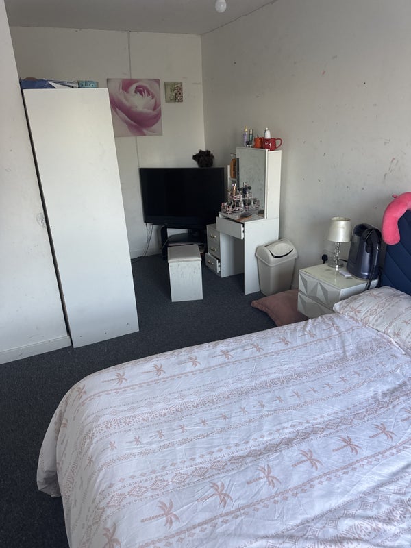 Room Chalvey Road East in Slough