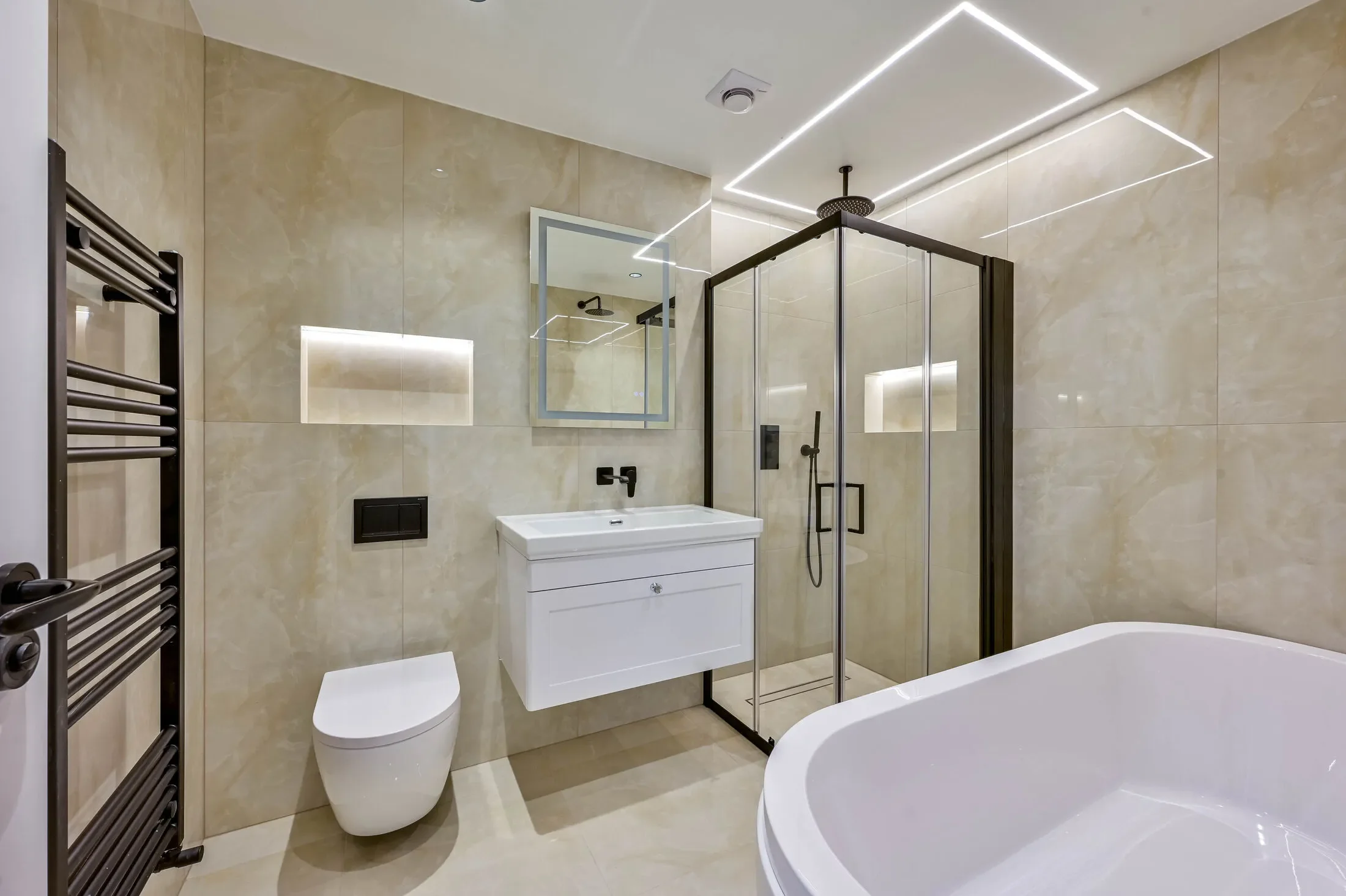 Flat Hazelwood Avenue in Greater London