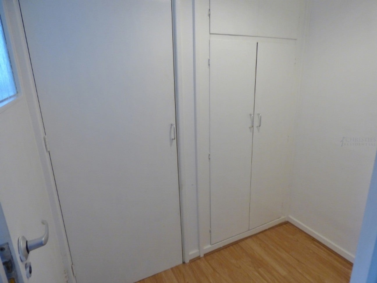 Flat Kingston Avenue in Mole Valley