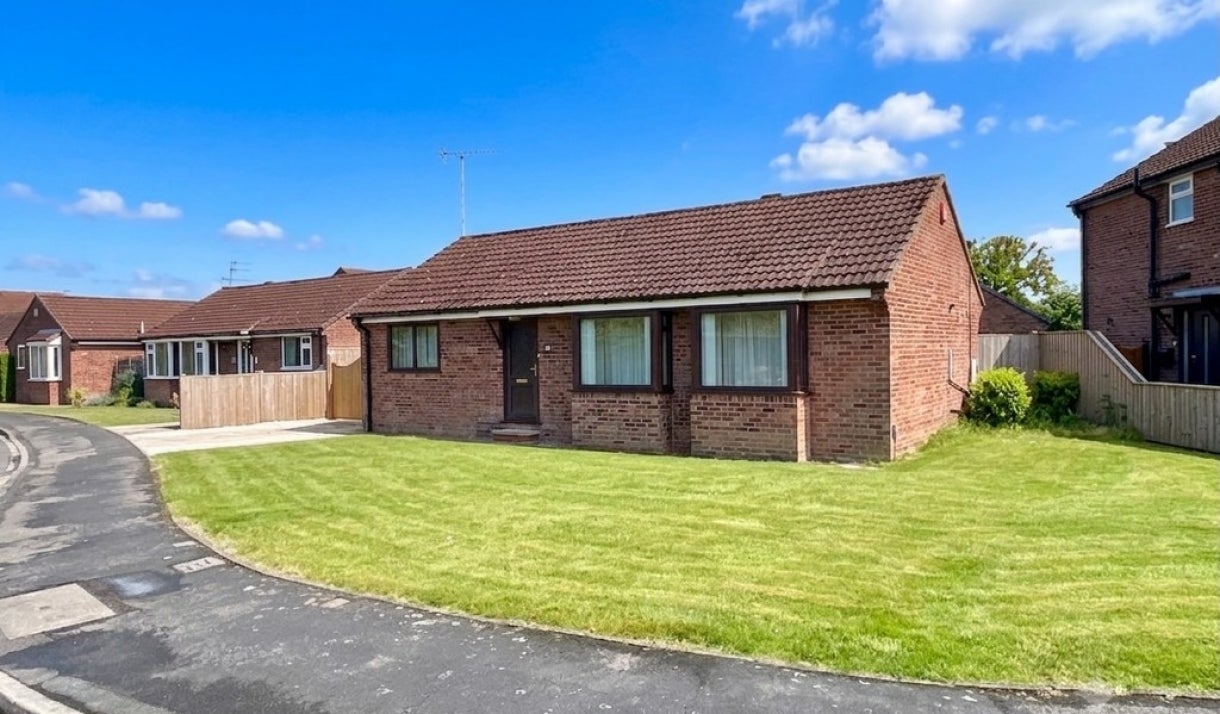 House Nevis Way in York