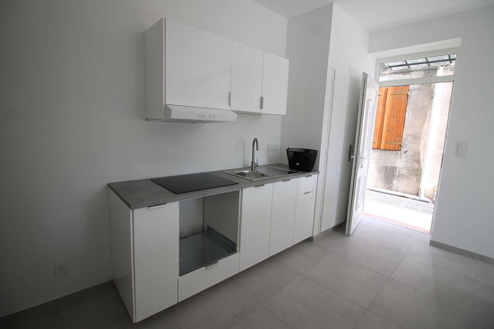 Flat Rue des Cottages in Nîmes