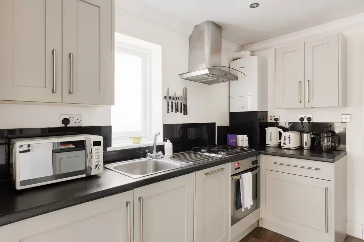 Flat Landor Road in Greater London