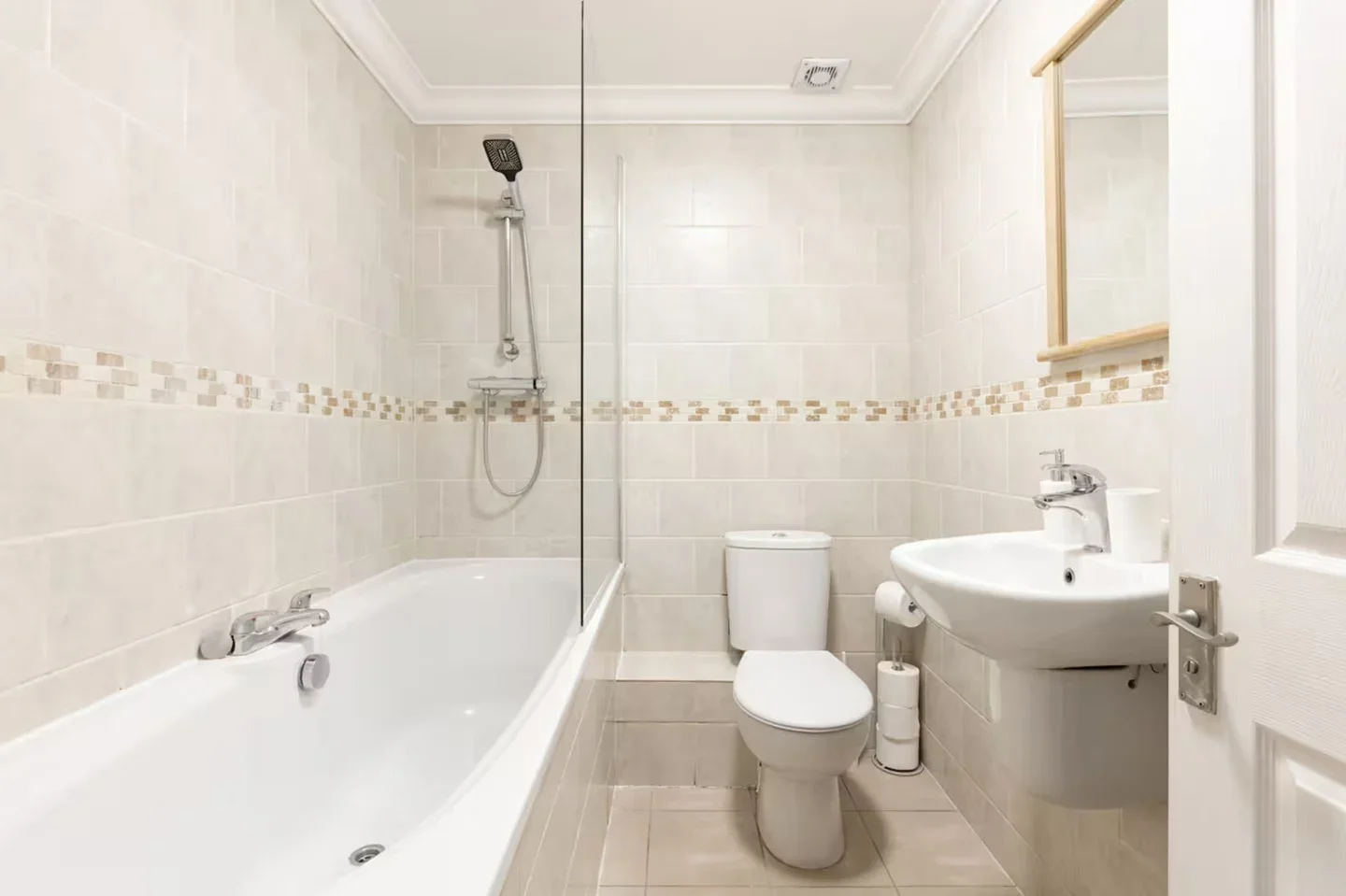 Flat Landor Road in Greater London